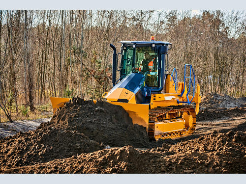 Liugong Dressta’s design team win red dot product design awards for new Dressta TD-16N dozer