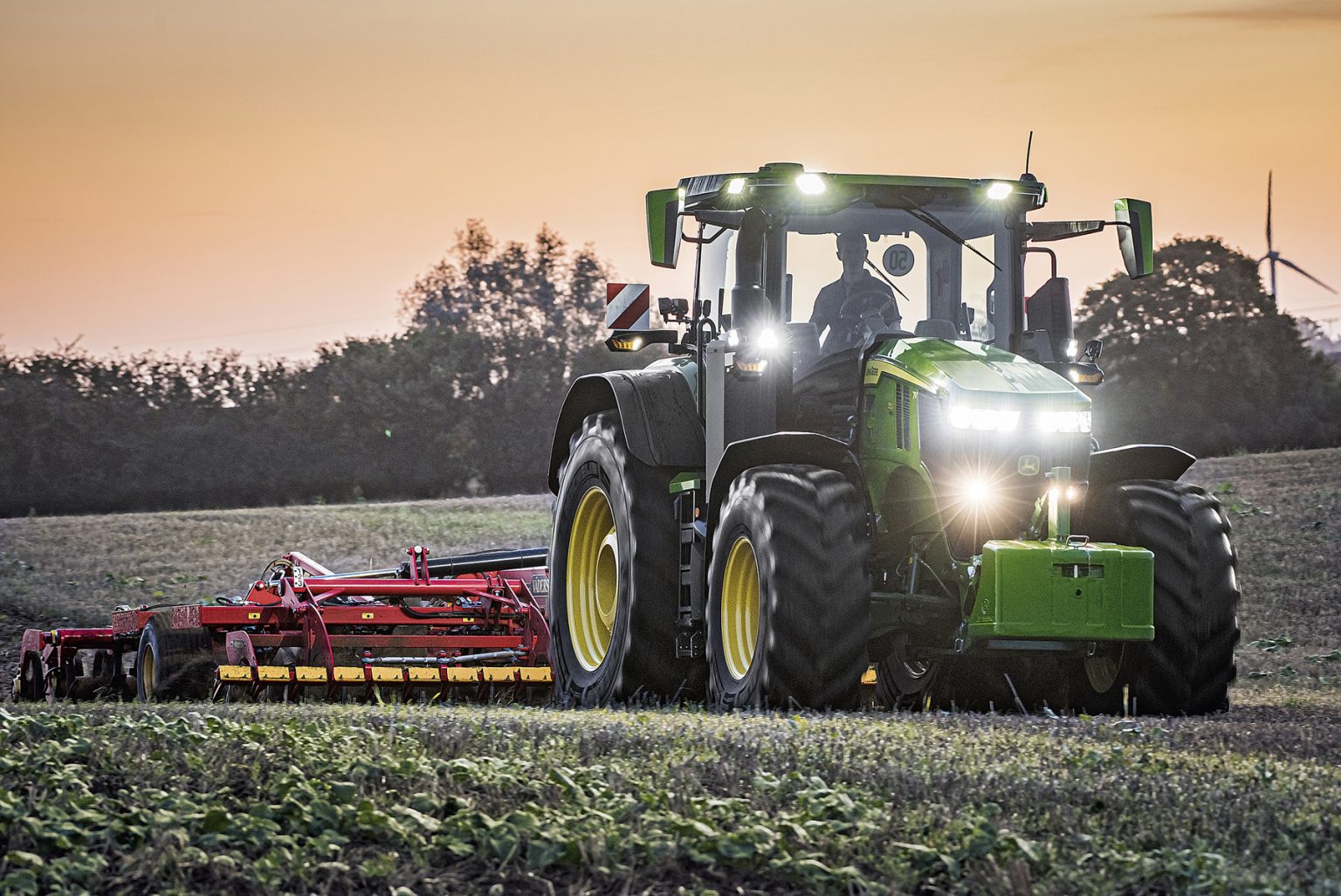 John Deere 7R Series leaps ahead – Wheels and Fields
