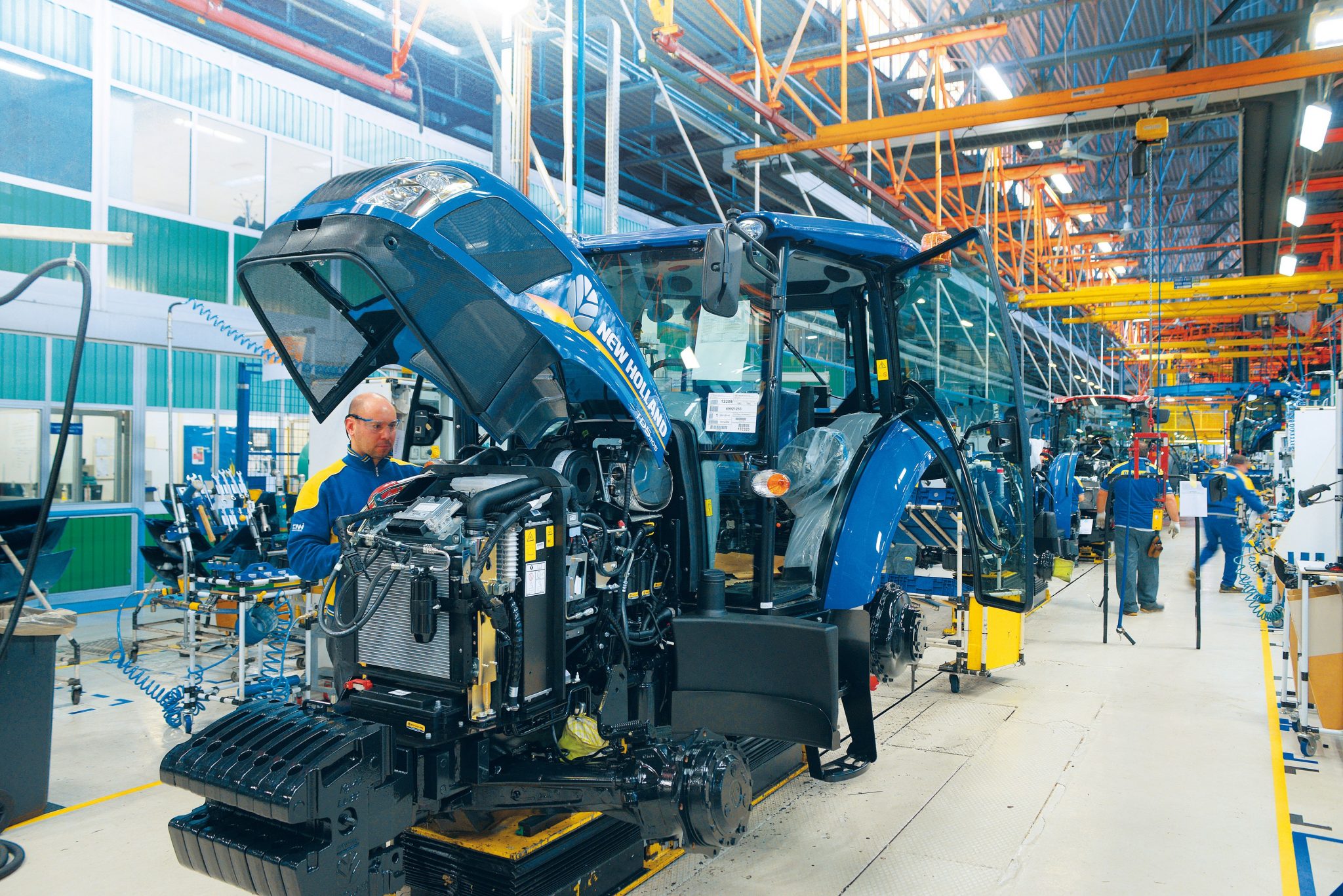 Farm machinery manufacturers, dealers and contractors urgently call for