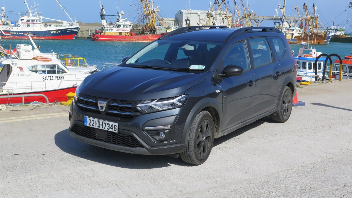 NEW 2023 Dacia Sandero Stepway Extreme - Visual REVIEW, Driving